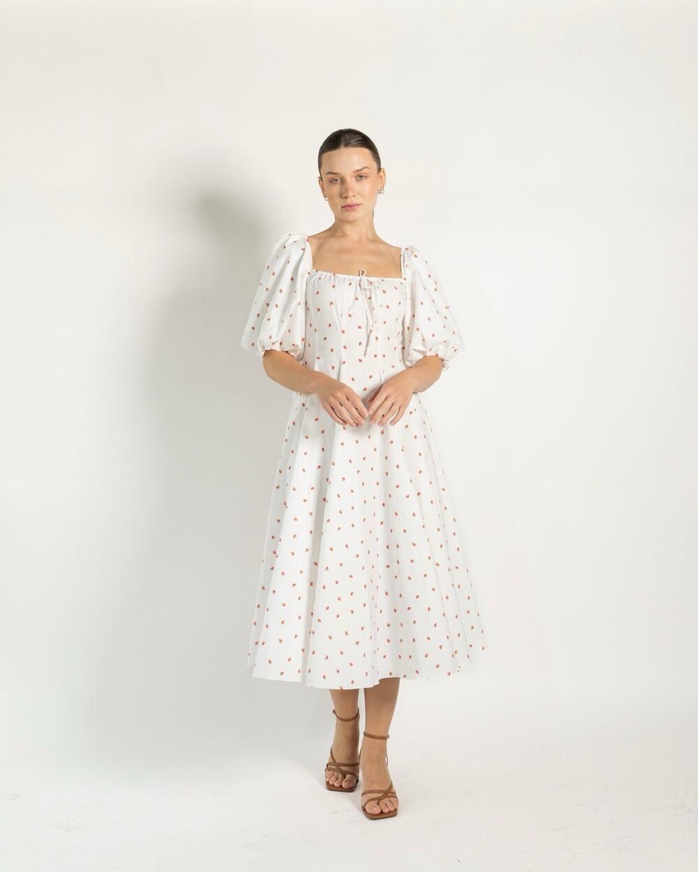 Selkie Strawberry Day Dress Size Medium Puff Sleeve Midi
